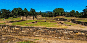 Descubre Iximché con un tour guiado